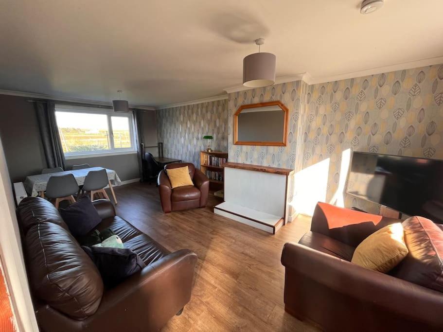 Taigh 24, Barvas Villa Bagian luar foto